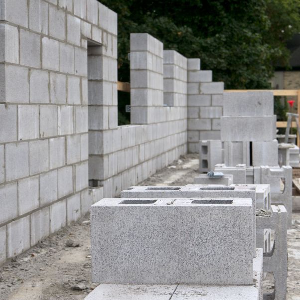 cinder block masonry wall under construction queens ny